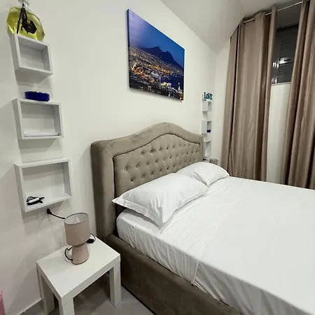 Apartment Caracciolo 36 Neapel