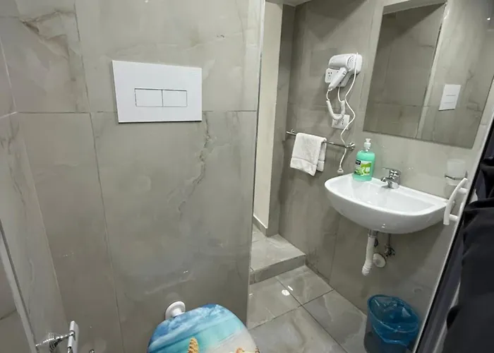 Apartment Caracciolo 36 *