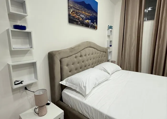 Apartment Caracciolo 36 Neapel